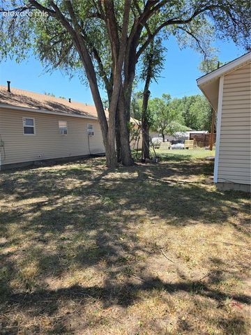 221 E Iowa Avenue, Fountain, CO 80817