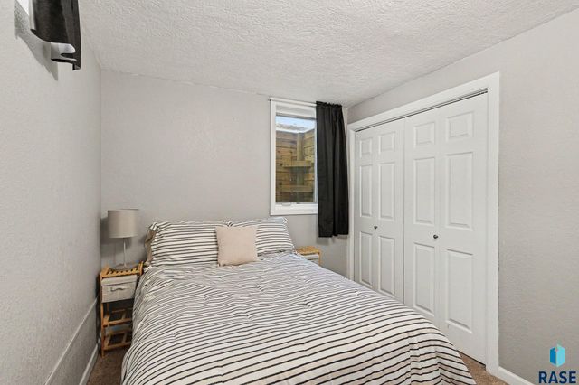 816 S Western Ave Avenue, Sioux Falls, SD 57104