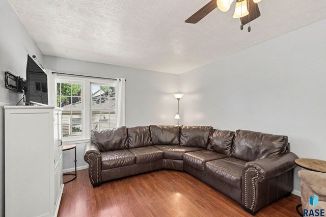 816 S Western Ave Avenue, Sioux Falls, SD 57104