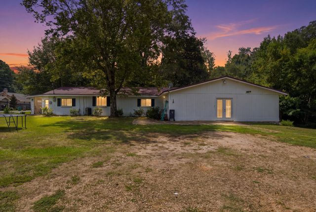 1508 Carterville Rd., Petal, MS 39465