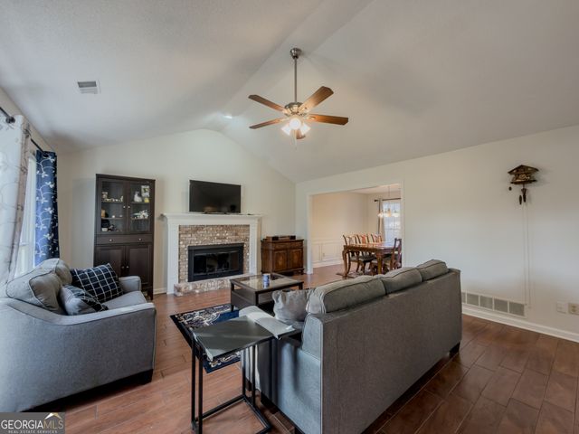 4722 Bradford Lane, Powder Springs, GA 30127