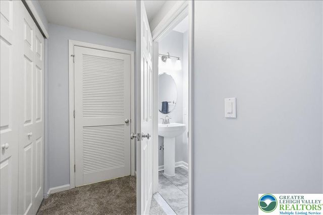 946 Nittany Court C221, South Whitehall Twp, PA 18104