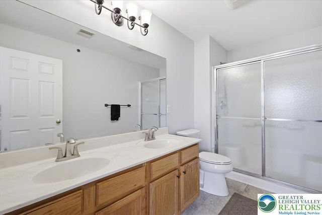 946 Nittany Court C221, South Whitehall Twp, PA 18104