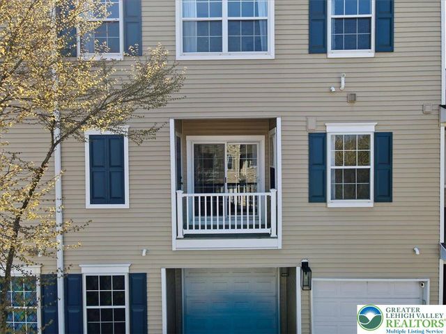 946 Nittany Court C221, South Whitehall Twp, PA 18104