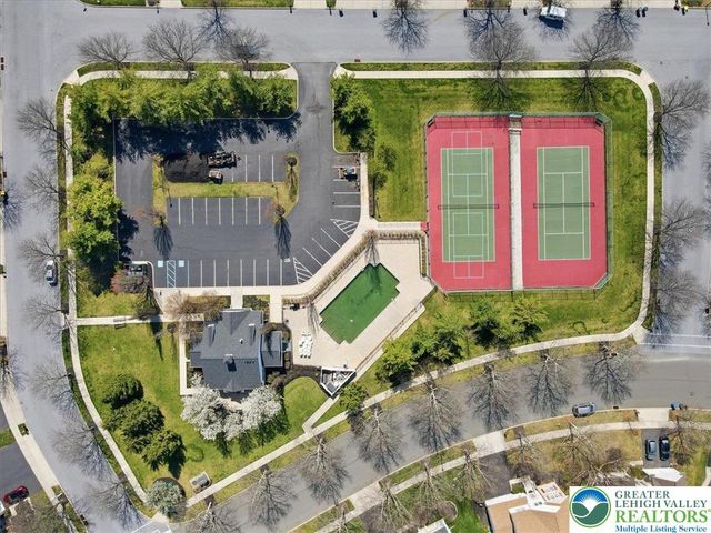 946 Nittany Court C221, South Whitehall Twp, PA 18104
