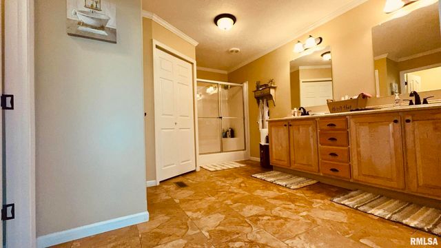 5197 E Emmerson City Road, Scheller, IL 62883