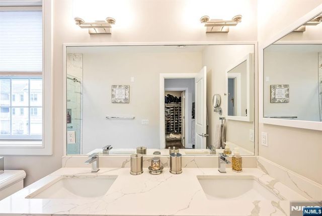 5201 Rio Vista Lane, Northvale, NJ 07647