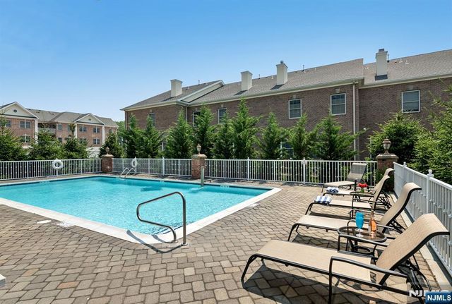 5201 Rio Vista Lane, Northvale, NJ 07647