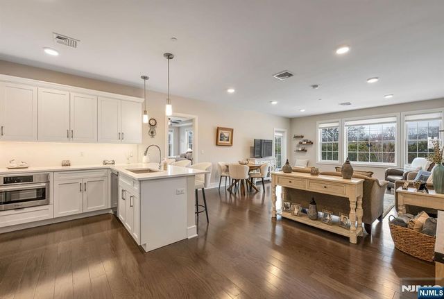 5201 Rio Vista Lane, Northvale, NJ 07647