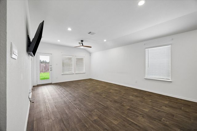 16691 Lonely Pines Drive, Conroe, TX 77302