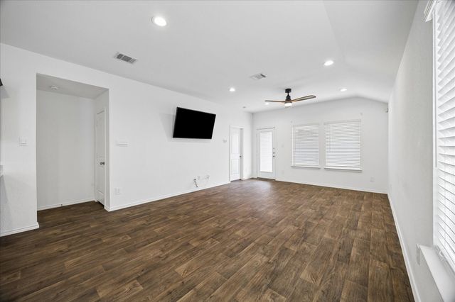 16691 Lonely Pines Drive, Conroe, TX 77302
