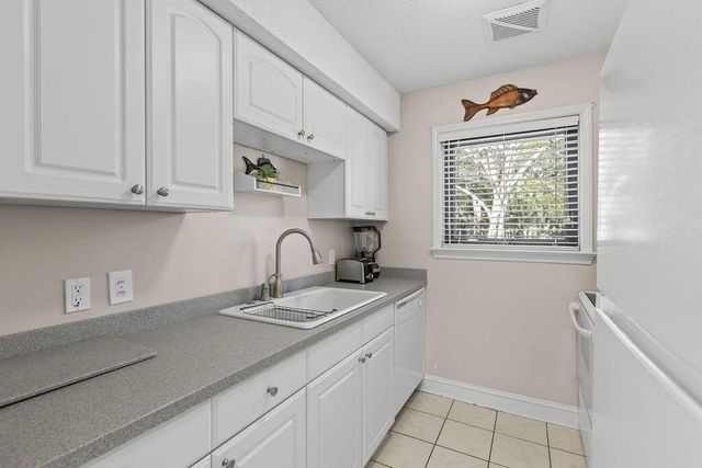 142 High Hammock Drive, Johns Island, SC 29455