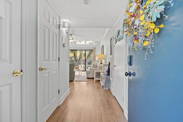 142 High Hammock Drive, Johns Island, SC 29455