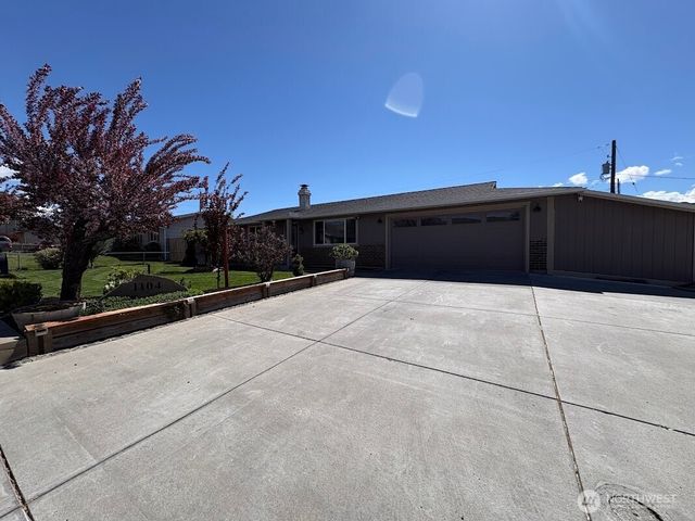 1104 NE 9th Street, East Wenatchee, WA 98802