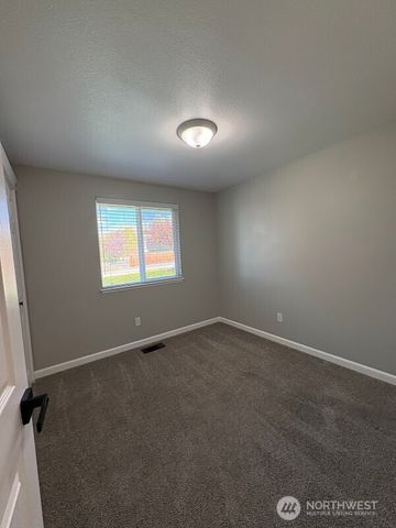 1104 NE 9th Street, East Wenatchee, WA 98802