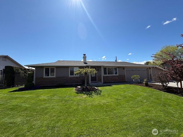1104 NE 9th Street, East Wenatchee, WA 98802