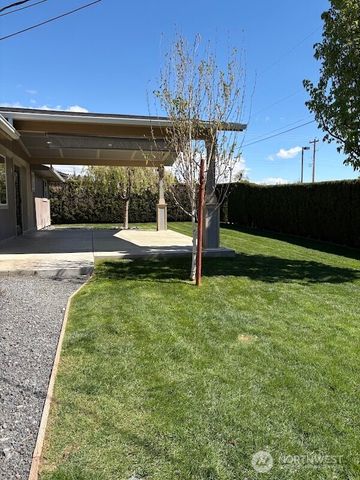 1104 NE 9th Street, East Wenatchee, WA 98802