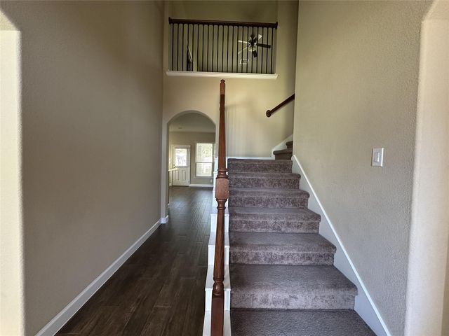 2438 Garden Falls Dr, Conroe, TX 77384