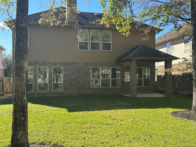 2438 Garden Falls Dr, Conroe, TX 77384