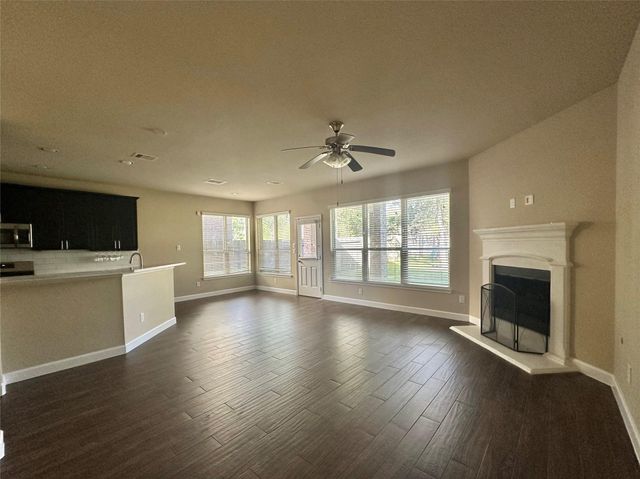 2438 Garden Falls Dr, Conroe, TX 77384