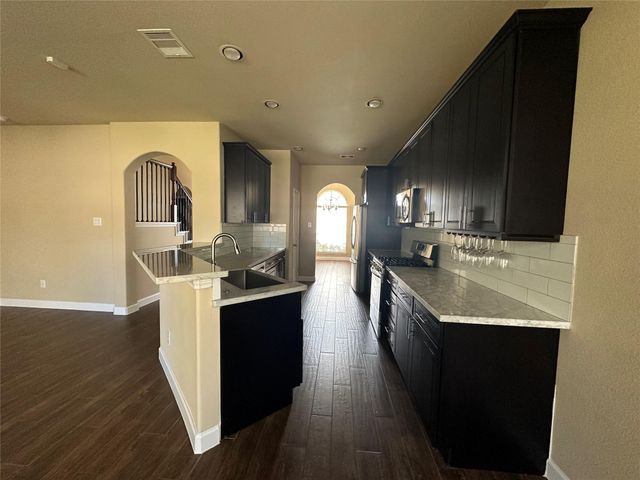 2438 Garden Falls Dr, Conroe, TX 77384
