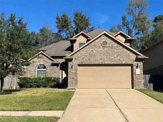 2438 Garden Falls Dr, Conroe, TX 77384