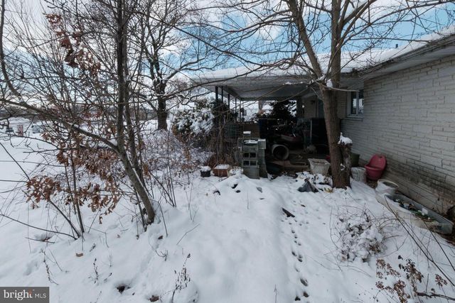 510 W FRANKLIN ST, Womelsdorf, PA 19567