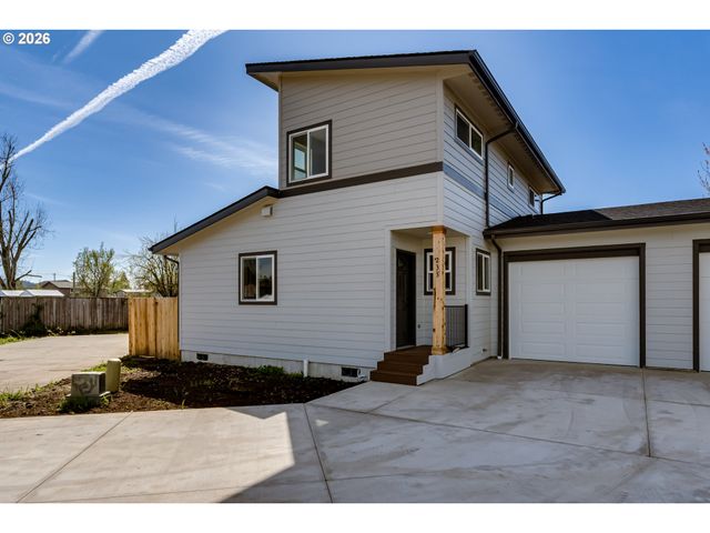-1 S 41ST Pl, Springfield, OR 97478