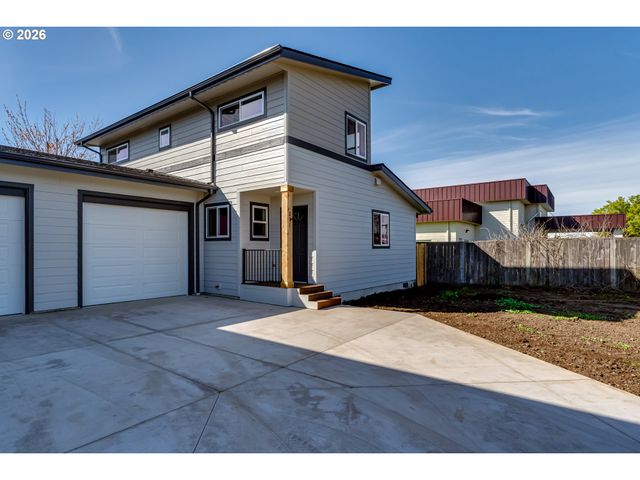 -1 S 41ST Pl, Springfield, OR 97478