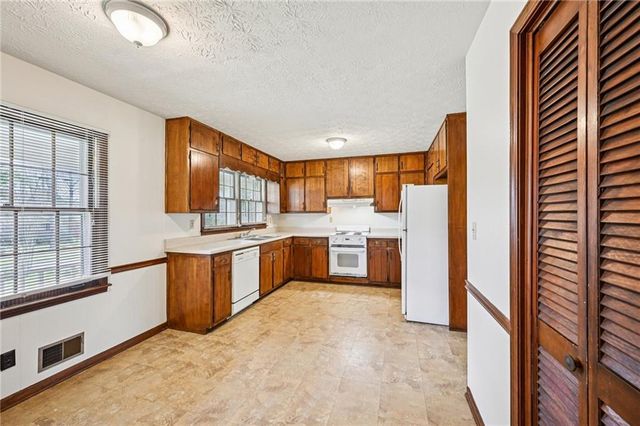 2191 Plantation Court, Lawrenceville, GA 30044