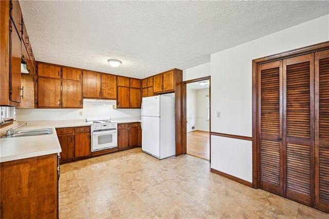 2191 Plantation Court, Lawrenceville, GA 30044