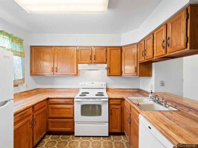 1811 S Quebec Way 241, Denver, CO 80231