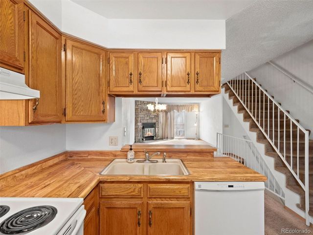 1811 S Quebec Way 241, Denver, CO 80231