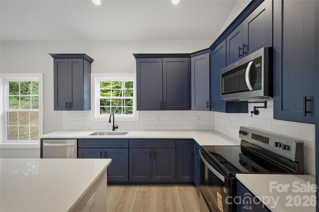 921 Overlook Drive SW, Lenoir, NC 28645
