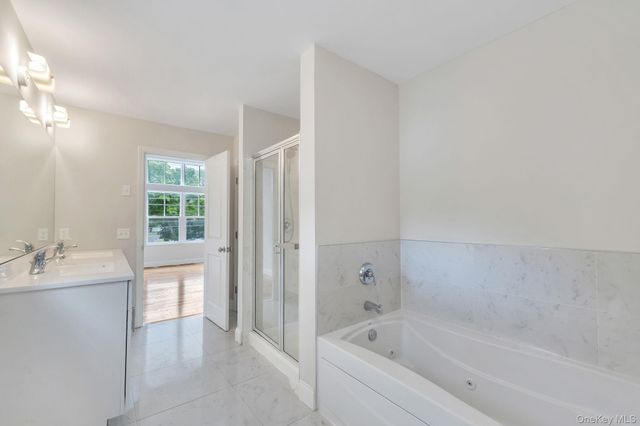164 Chestnut Street, Mount Sinai, NY 11766