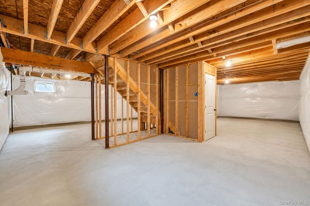 164 Chestnut Street, Mount Sinai, NY 11766