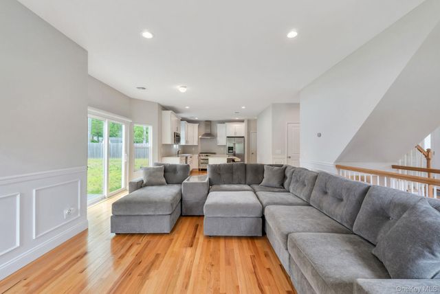 164 Chestnut Street, Mount Sinai, NY 11766