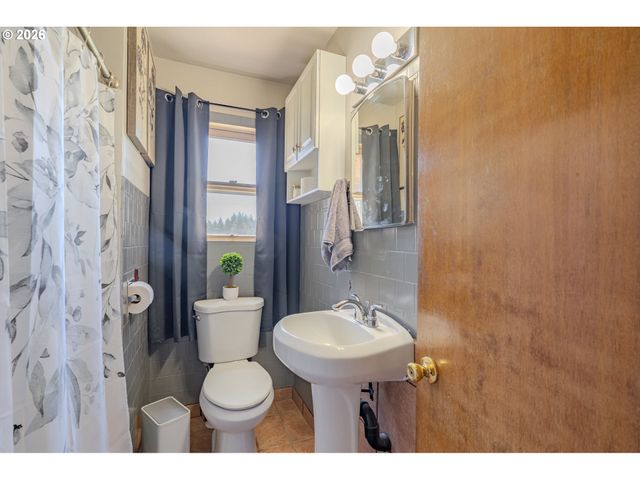 3266 G St, Washougal, WA 98671