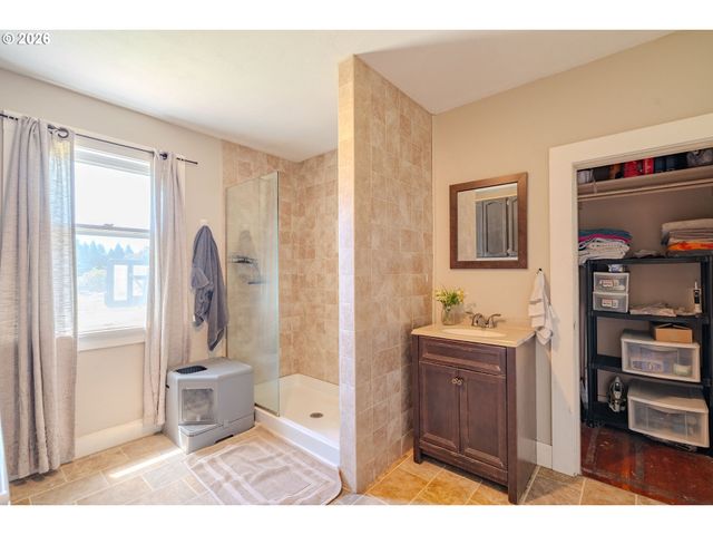 3266 G St, Washougal, WA 98671