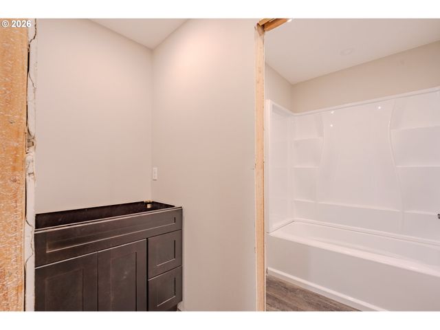 3266 G St, Washougal, WA 98671