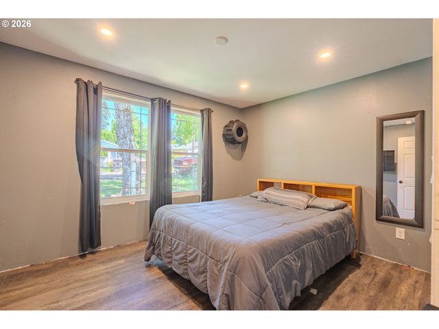 3266 G St, Washougal, WA 98671