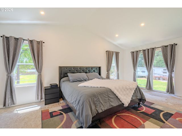 3266 G St, Washougal, WA 98671