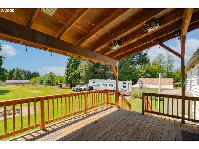 3266 G St, Washougal, WA 98671