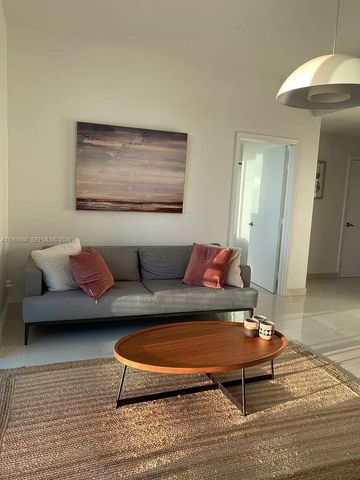 60 SW 13th St 3405, Miami, FL 33130