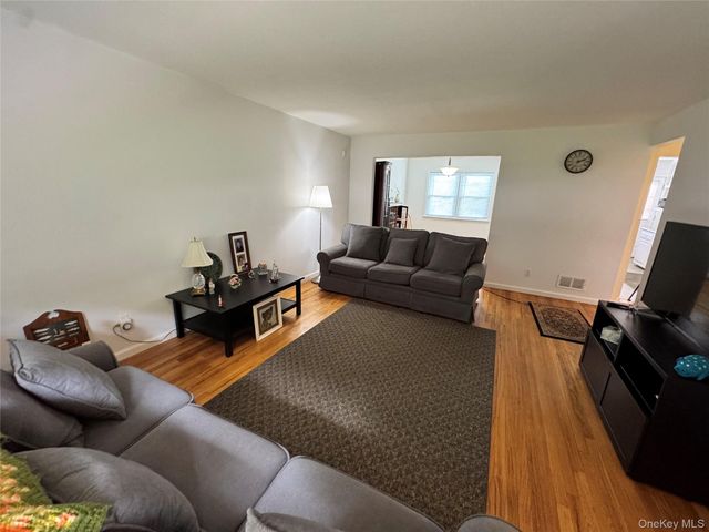 15 Orchard Parkway, White Plains, NY 10606