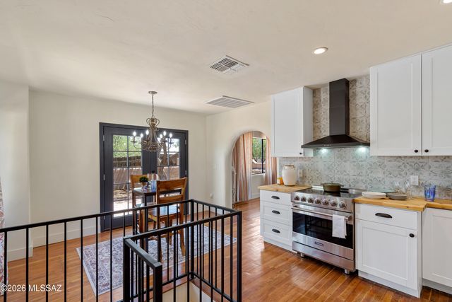 5301 E Fort Lowell Road, Tucson, AZ 85712