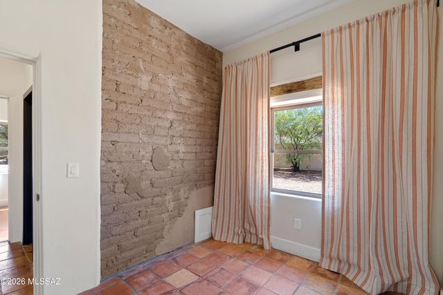 5301 E Fort Lowell Road, Tucson, AZ 85712