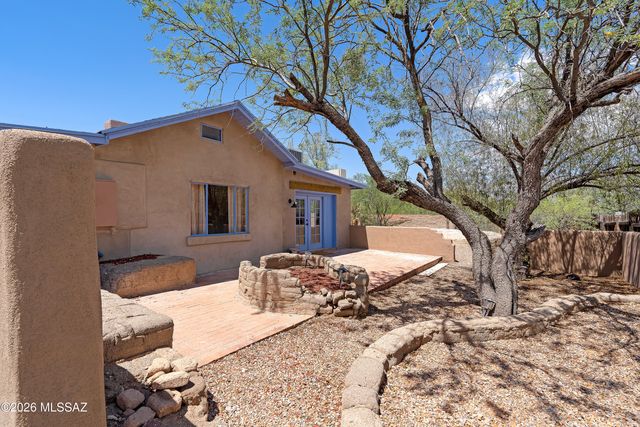 5301 E Fort Lowell Road, Tucson, AZ 85712