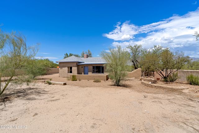 5301 E Fort Lowell Road, Tucson, AZ 85712