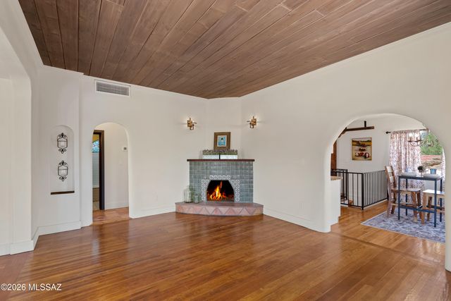 5301 E Fort Lowell Road, Tucson, AZ 85712